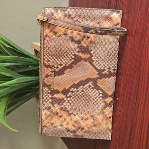Michael kors Snakeskin 🐍Wristlet/Clutch